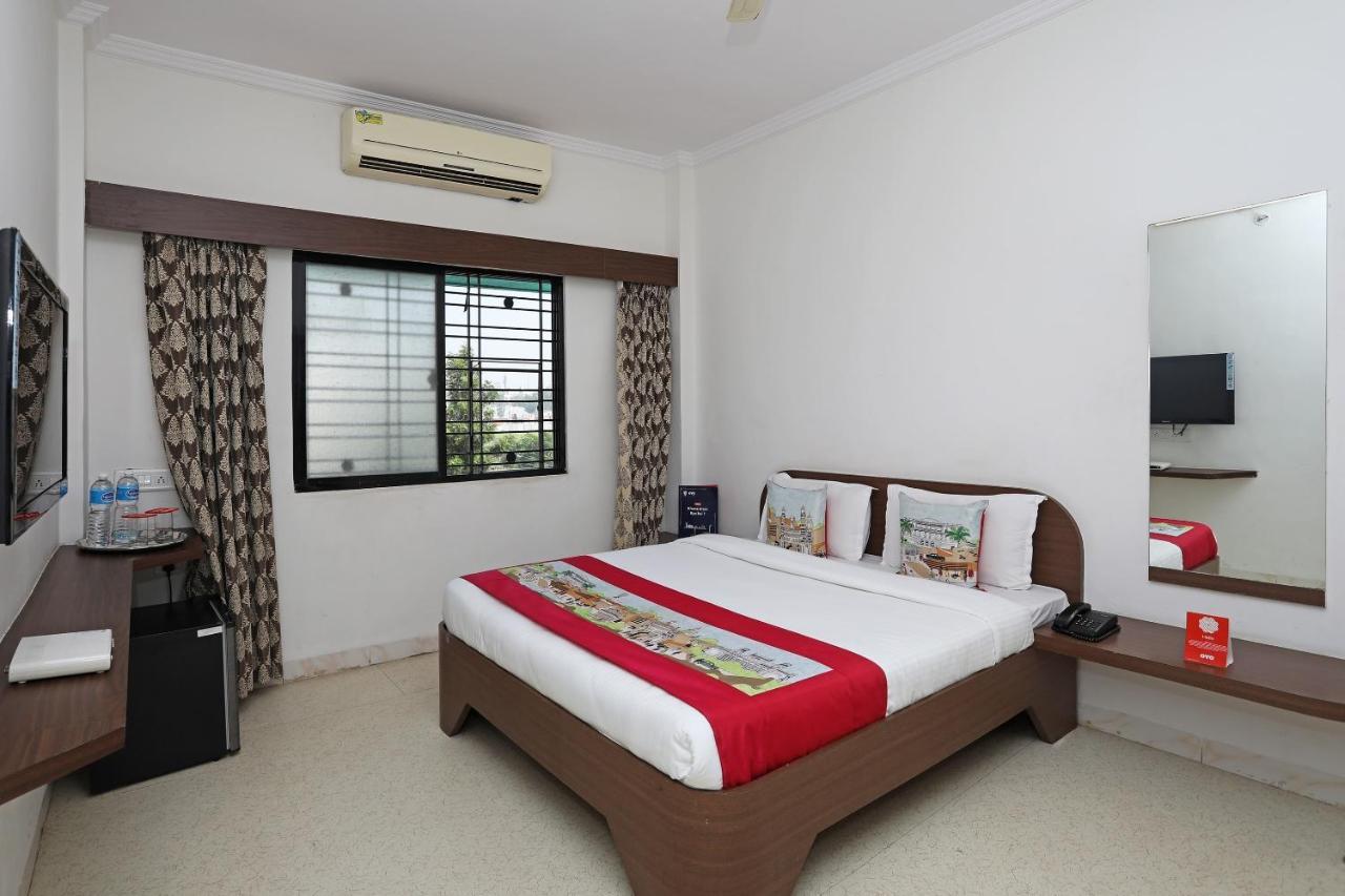OYO 10671 Hotel Sai Prem Nashik Esterno foto