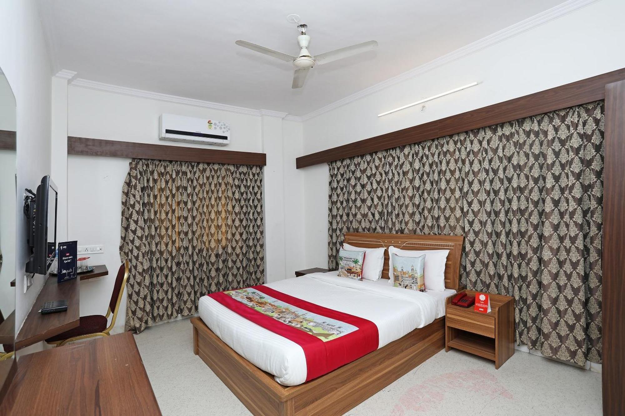 OYO 10671 Hotel Sai Prem Nashik Esterno foto