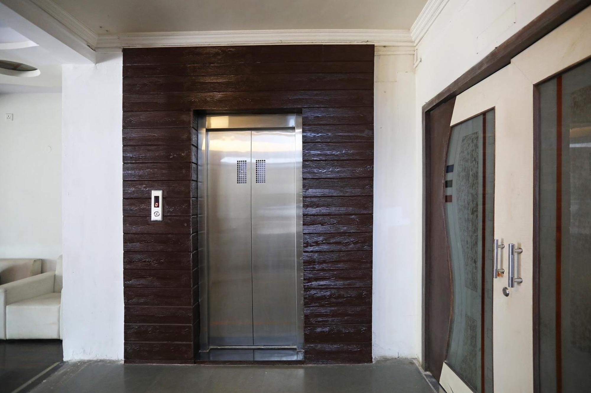 OYO 10671 Hotel Sai Prem Nashik Esterno foto