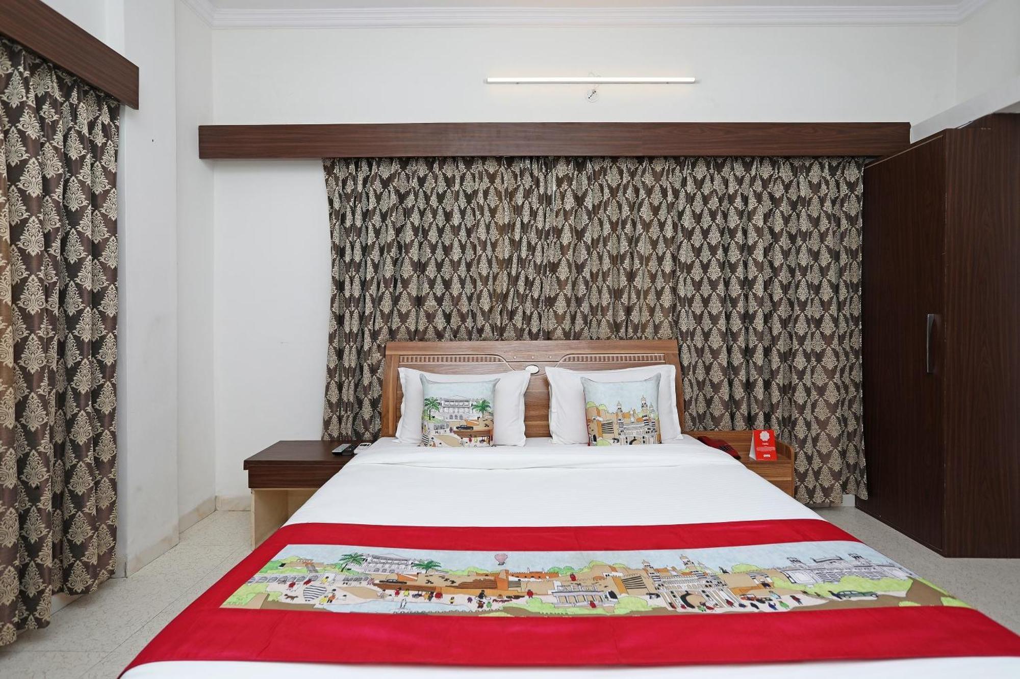 OYO 10671 Hotel Sai Prem Nashik Esterno foto